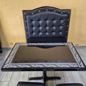 Mesa y cabinas (Cinco)